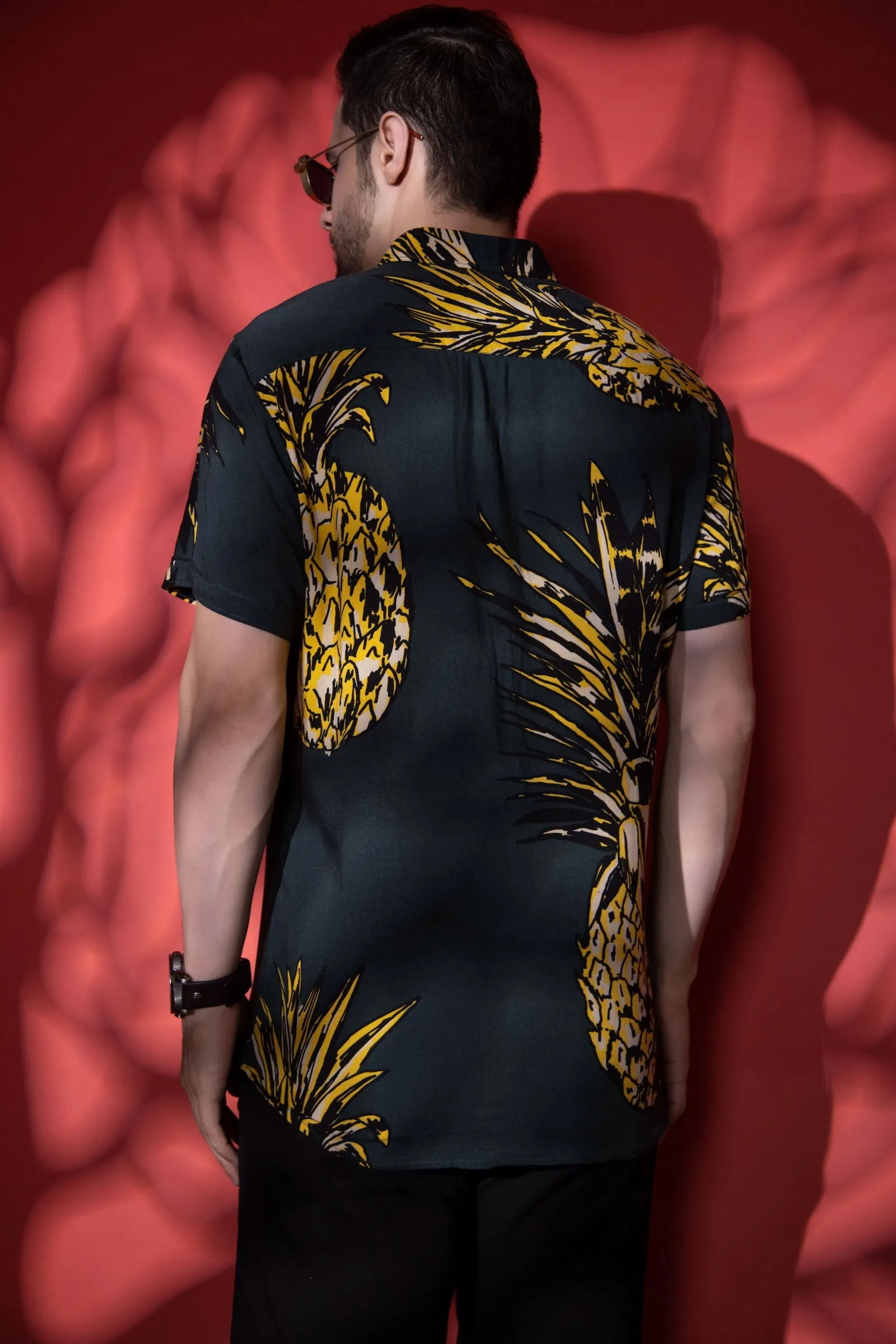 Men Pineapple half sleeve shirt