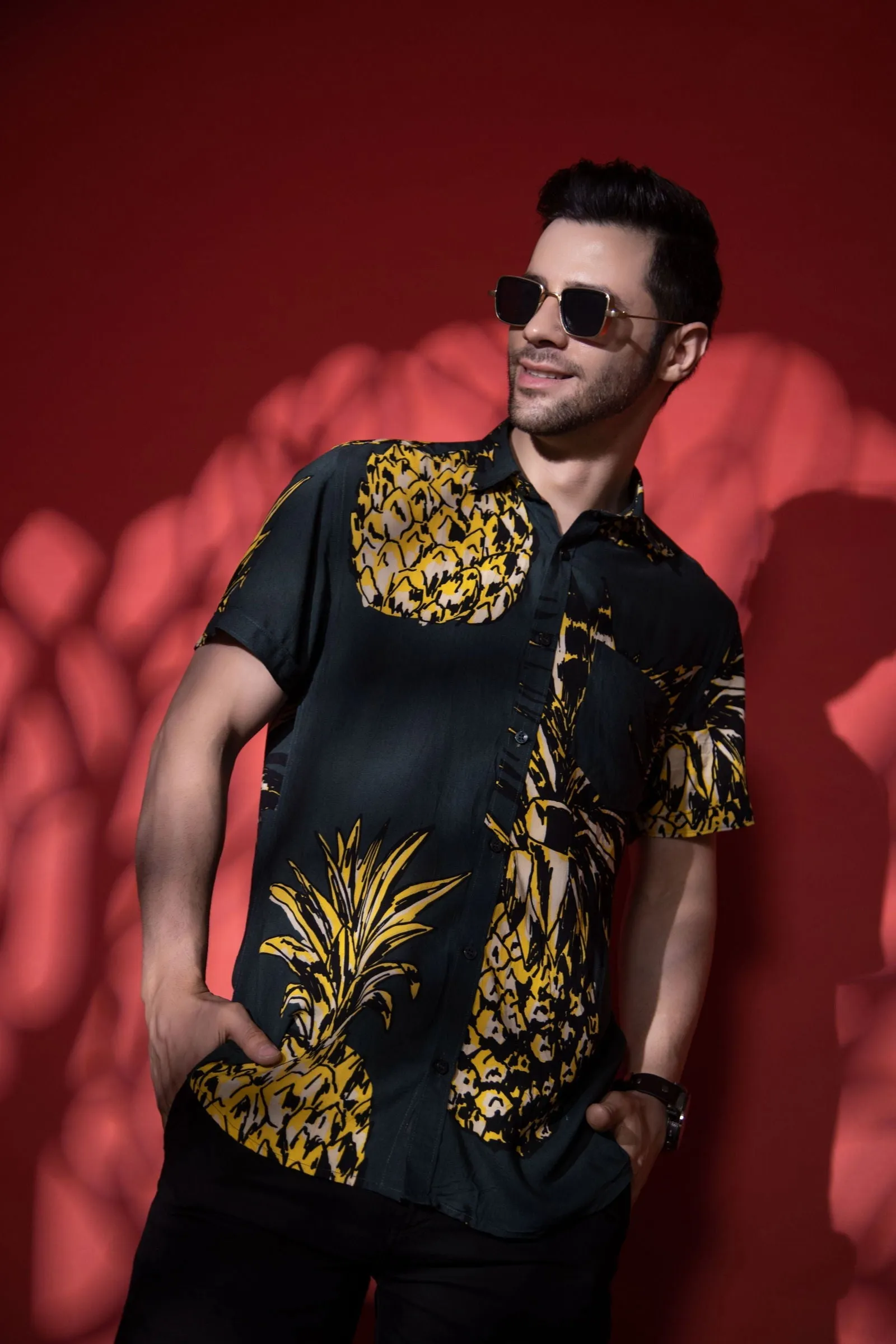 Men Pineapple half sleeve shirt